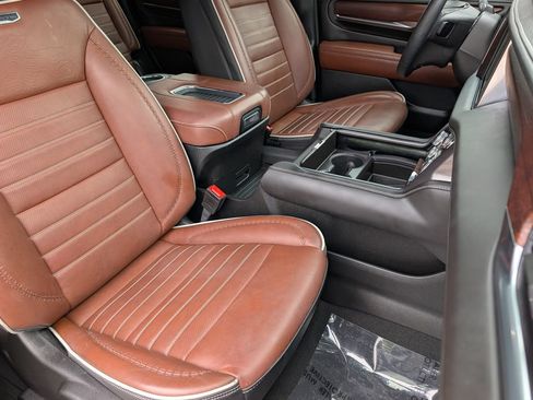 Used 2024 GMC Yukon Denali Ultimate AWD/4WD image 22