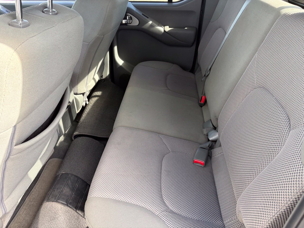 Used 2019 Nissan Frontier SV RWD image 18