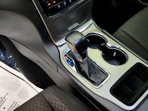Used 2021 Jeep Grand Cherokee Laredo RWD image 16