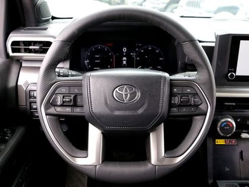 Used 2024 Toyota Tacoma TRD Off-Road w/ TRD Off Road Upgrade Package image 29