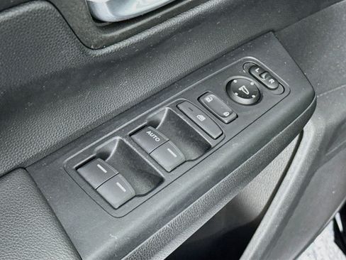 Used 2024 Honda CR-V LX image 17