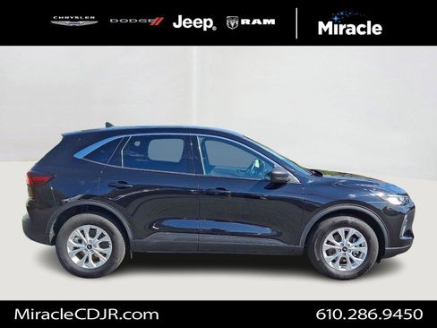 Used 2023 Ford Escape Active image 8