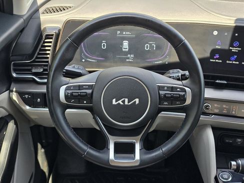 Used 2025 Kia Sportage EX image 14