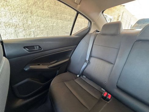 Used 2024 Nissan Altima 2.5 SV FWD image 40