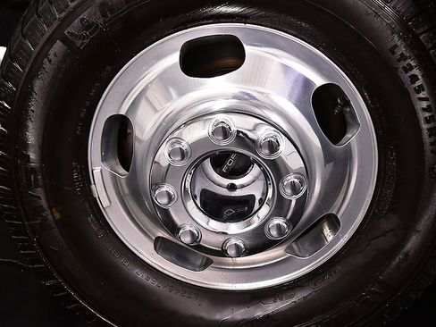 Used 2025 Ford F350 Platinum image 9