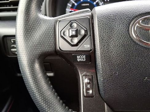 Certified 2018 Toyota 4Runner TRD Off-Road image 22