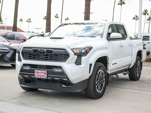 Certified 2026 Toyota Tacoma TRD Sport RWD image 3