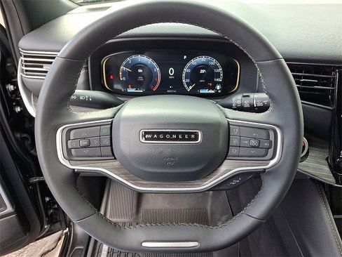 Used 2024 Jeep Wagoneer Series III image 18