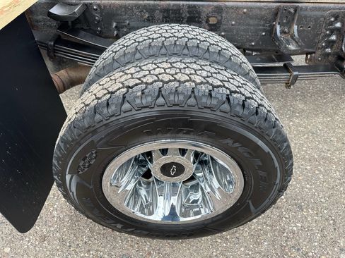 Used 2017 Chevrolet Silverado 3500 W/T image 10