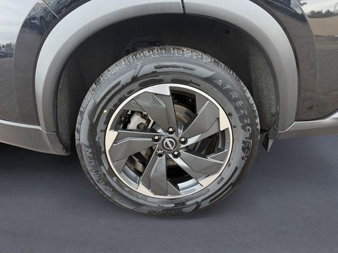 Certified 2024 Nissan Rogue SV image 14