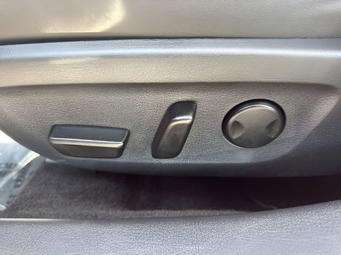 Used 2025 MAZDA MAZDA3 s image 10