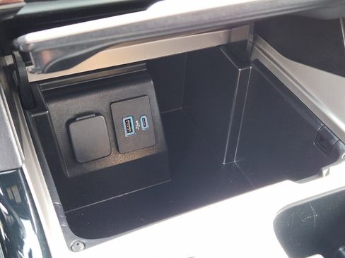 Used 2021 Ford Explorer ST w/ Equipment Group 401A image 24