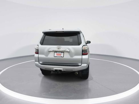 Used 2016 Toyota 4Runner SR5 image 7