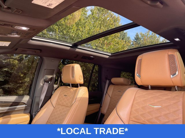 Used 2023 Cadillac Escalade Premium Luxury w/ Performance Package AWD/4WD image 20