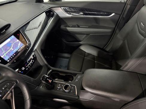 Used 2024 Cadillac XT6 Premium Luxury FWD image 16