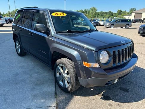 Used 2015 Jeep Patriot Latitude AWD/4WD image 3