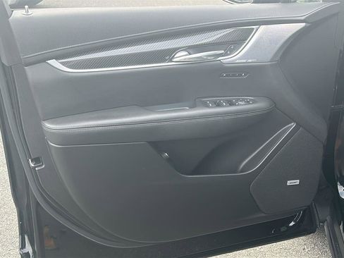 Certified 2022 Cadillac XT6 Sport w/ Technology Package image 15