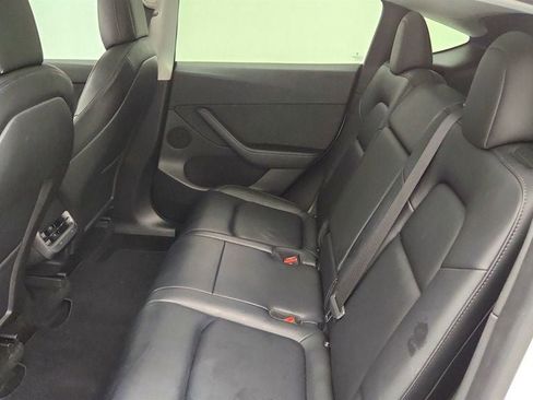 Used 2022 Tesla Model Y Long Range AWD/4WD image 24