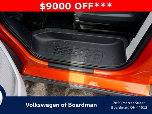 New 2025 Volkswagen ID. Buzz 1st Edition image 9