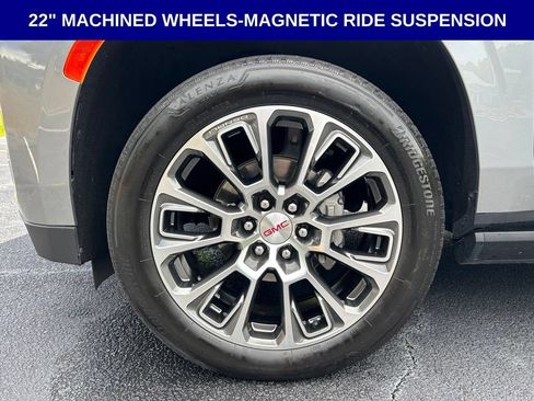 Used 2024 GMC Yukon Denali RWD image 11