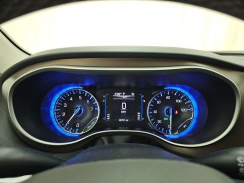 Used 2023 Chrysler Voyager LX FWD image 24