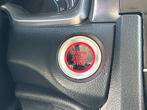 Used 2018 Honda Civic Touring image 14