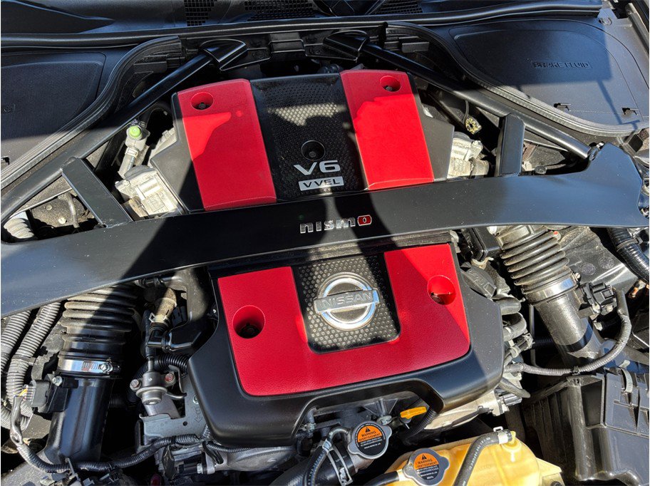 Used 2019 Nissan 370Z NISMO RWD image 38