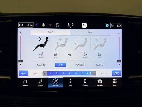 Used 2023 Chrysler Pacifica Limited FWD image 19