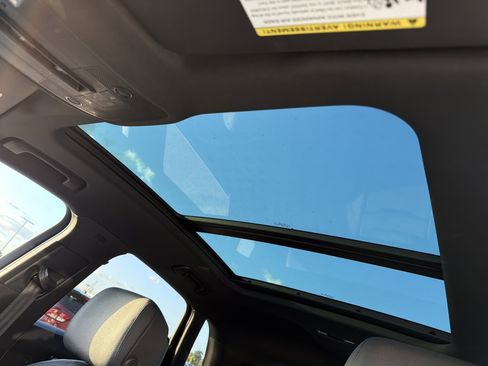 Used 2021 Audi Q3 2.0T Premium Plus w/ Premium Plus Package image 23