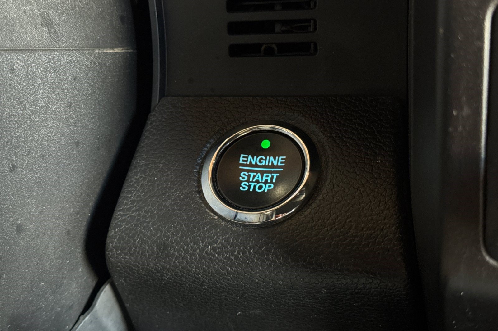 Used 2019 Ford Expedition Max Limited RWD image 16