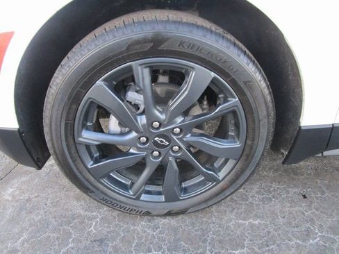 Used 2022 Chevrolet Equinox RS image 2