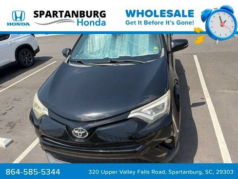 Used 2016 Toyota RAV4 SE FWD image 7