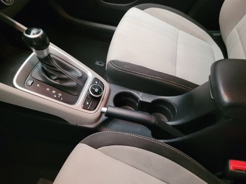 Used 2021 Hyundai Venue SEL w/ Premium Package FWD image 26