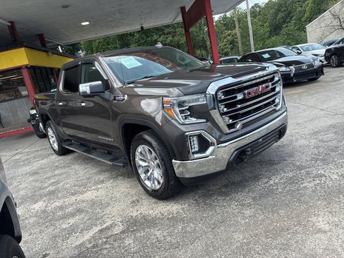 Used 2019 GMC Sierra 1500 SLT w/ SLT Premium Plus Package AWD/4WD image 4