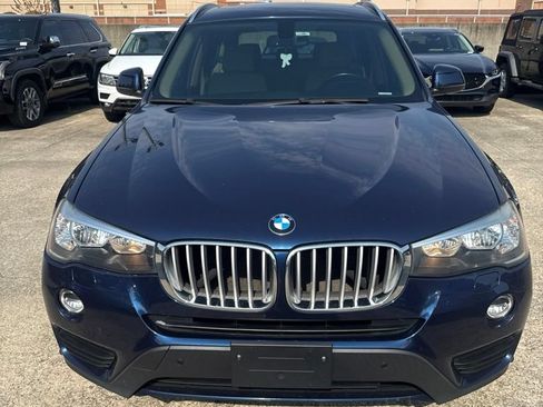 Used 2017 BMW X3 sDrive28i RWD image 2