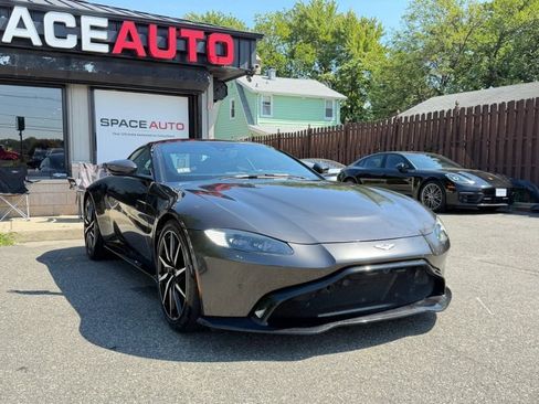 Used 2019 Aston Martin V8 Vantage Coupe RWD image 4