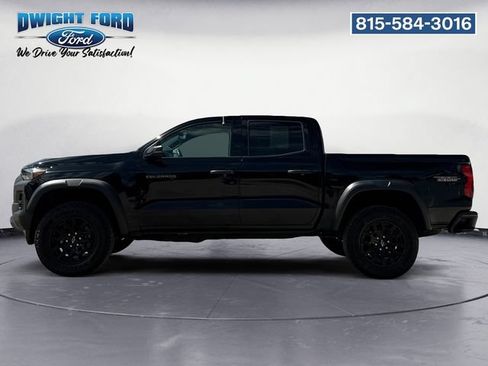 Used 2024 Chevrolet Colorado Trail Boss w/ Advanced Trailering Package AWD/4WD image 2
