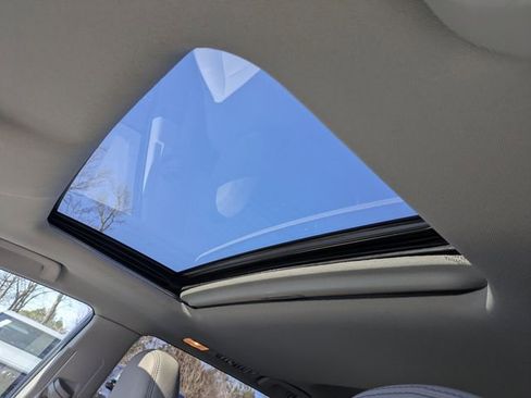 Used 2019 Toyota Highlander Limited image 22