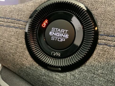 Used 2026 Jeep Compass Latitude image 20