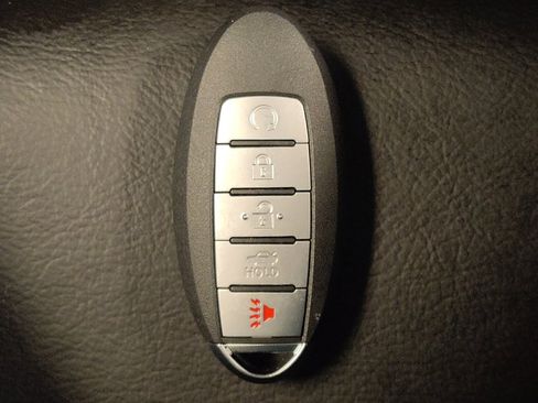 Used 2020 Nissan Altima 2.5 SR FWD image 32