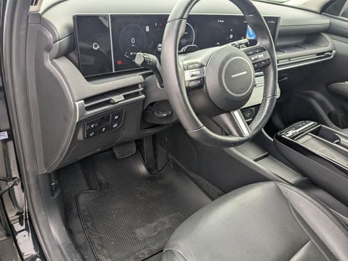 Certified 2025 Hyundai Tucson Limited image 17