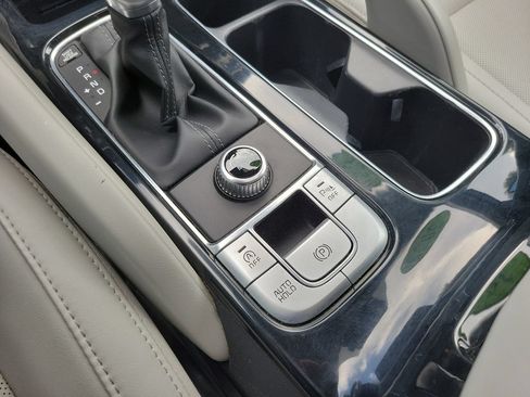 Used 2022 Kia Telluride S FWD image 29