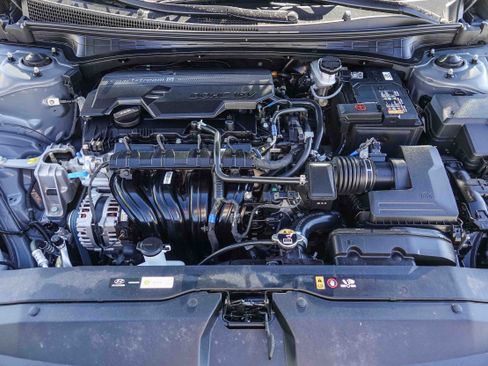 Used 2025 Hyundai Elantra Sport FWD image 26