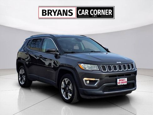 Used 2020 Jeep Compass Limited image 17