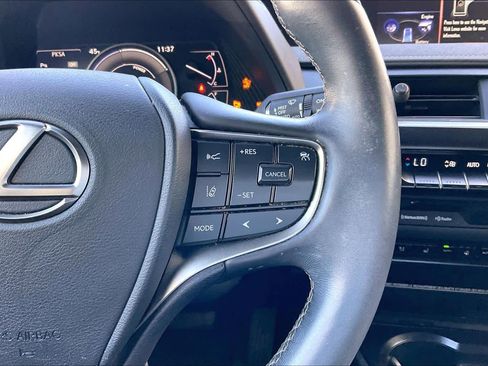 Used 2021 Lexus UX 250h image 24