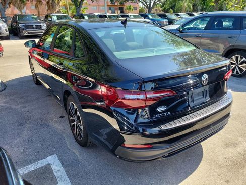 Used 2024 Volkswagen Jetta Sport FWD image 3