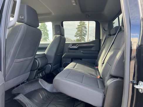 Certified 2022 Chevrolet Silverado 1500 LT w/ Safety Package image 12