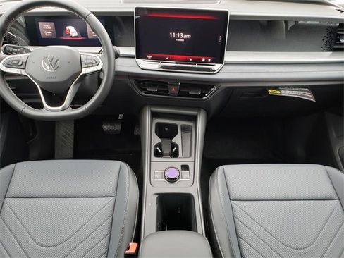 New 2026 Volkswagen Tiguan SE image 8