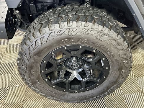 Used 2020 Jeep Gladiator Rubicon image 14