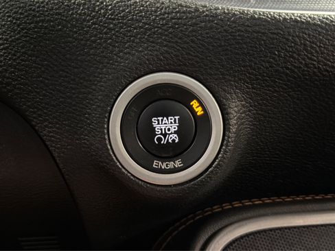 Used 2016 Dodge Challenger SXT Plus RWD image 30